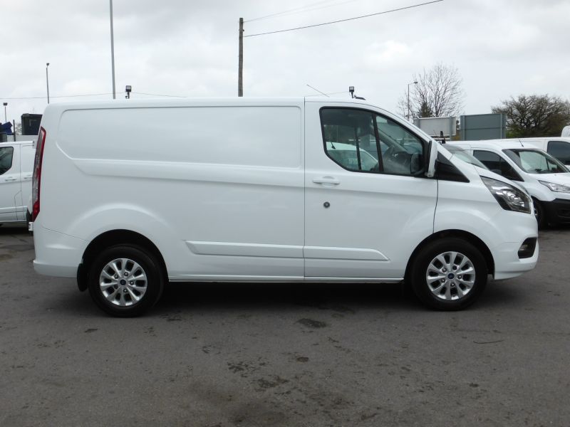 FORD TRANSIT CUSTOM 280 LIMITED ECOBLUE L1 SWB WITH AIR CONDITIONING,PARKING SENSORS AND MORE - 2625 - 9