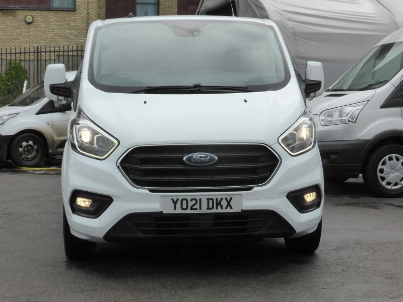 FORD TRANSIT CUSTOM 280 LIMITED ECOBLUE L1 SWB AUTOMATIC WITH AIR CONDITIONING,PARKING SENSORS AND MORE - 2630 - 19