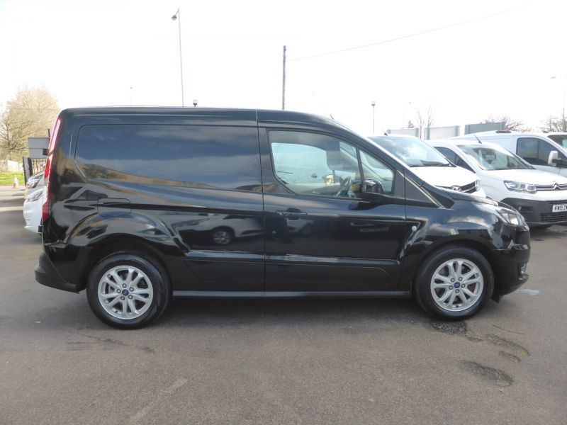 FORD TRANSIT CONNECT 200 LIMITED L1 SWB IN BLACK WITH ONLY 47.000 MILES,AIR CONDITIONING,SENSORS,BLUETOOTH AND MORE - 2598 - 9
