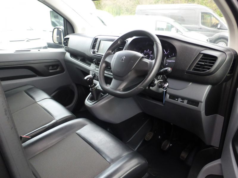 PEUGEOT EXPERT 1400 PROFESSIONAL 2.0 BLUEHDI IN GREY WITH ONLY 33.000 MILES,AIR CONDITIONING AND MORE - 2642 - 11