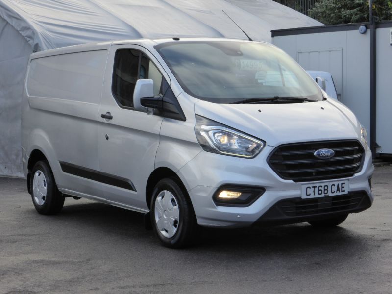 FORD TRANSIT CUSTOM 300 TREND L1 SWB WITH REAR TAILGATE,AIR CONDITIONING,PARKING SENSORS,CRUISE CONTROL,BLUETOOTH AND MORE - 2537 - 3
