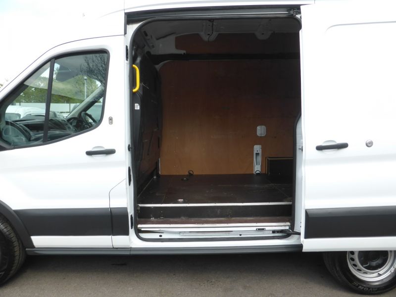 FORD TRANSIT 330 L2 H3 MWB HIGH ROOF EURO 6 IN WHITE WITH BLUETOOTH,6 SPEED AND MORE - 2644 - 13