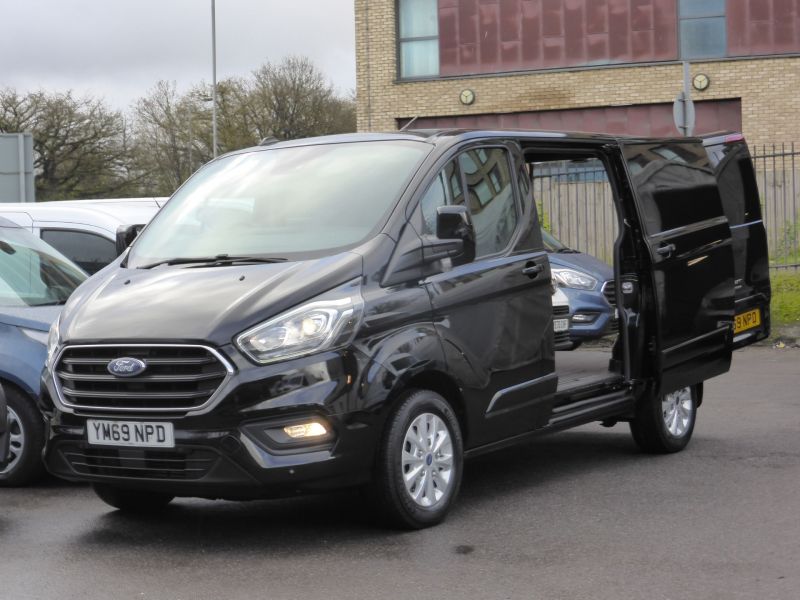 FORD TRANSIT CUSTOM 280 LIMITED ECOBLUE L1 SWB IN BLACK WITH AIR CONDITIONING,PARKING SENSORS AND MORE - 2622 - 2