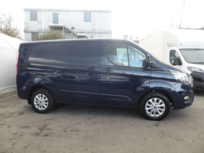 FORD TRANSIT CUSTOM 280 LIMITED L1 SWB IN BLUE WITH TWIN SIDE DOORS,TAILGATE,AIR CONDITIONING AND MORE - 2600 - 21