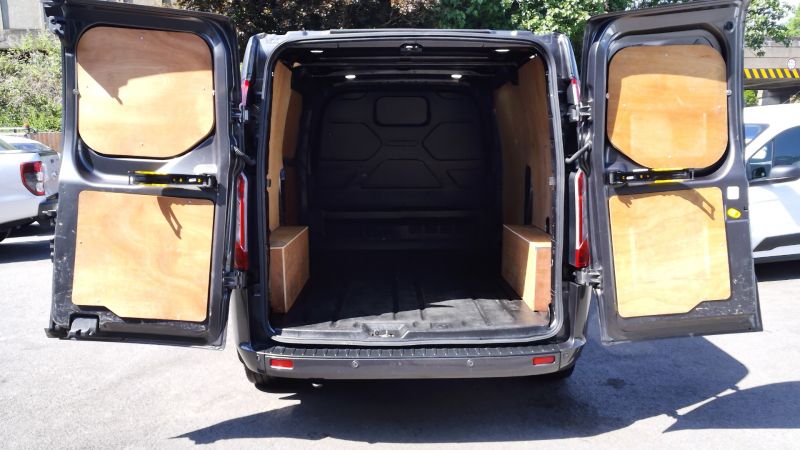 FORD TRANSIT CUSTOM 280 LIMITED ECOBLUE L1 SWB IN GREY,ONLY 54.000 MILES,AIR CONDITIONING,PARKING SENSORS AND MORE - 2860 - 11