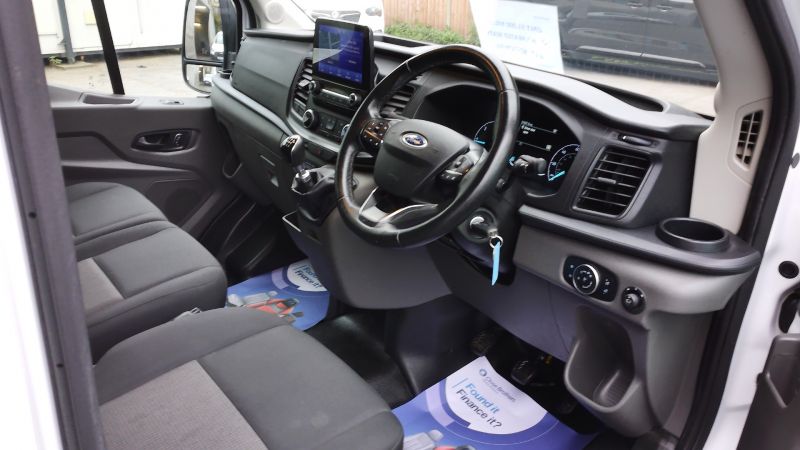 FORD TRANSIT 310 LEADER L2H2 MWB MEDIUM ROOF WITH ONLY 51.000 MILES,SAT NAV,AIR CONDITIONING,HEATED SEATS AND MORE - 2917 - 13