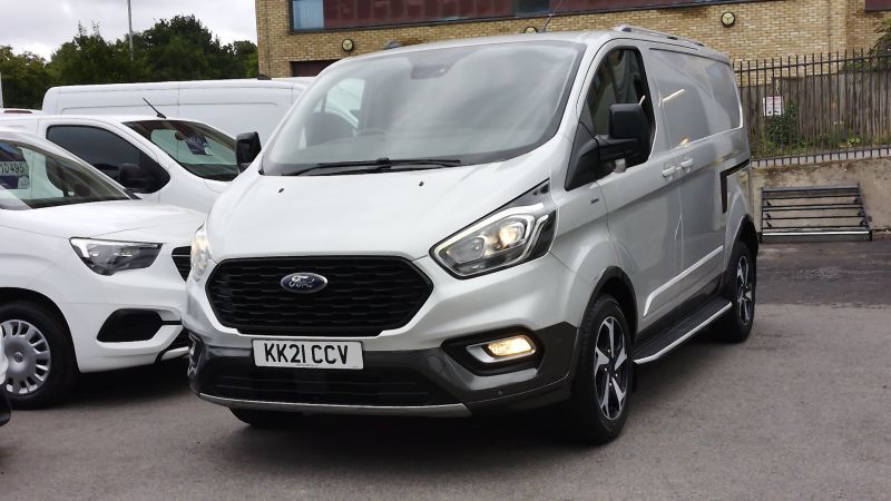 FORD TRANSIT CUSTOM 300 ACTIVE ECOBLUE L1 SWB IN SILVER WITH SAT NAV,AIR CONDITIONING,LEATHER SEATS,ALLOYS AND MORE - 2901 - 27