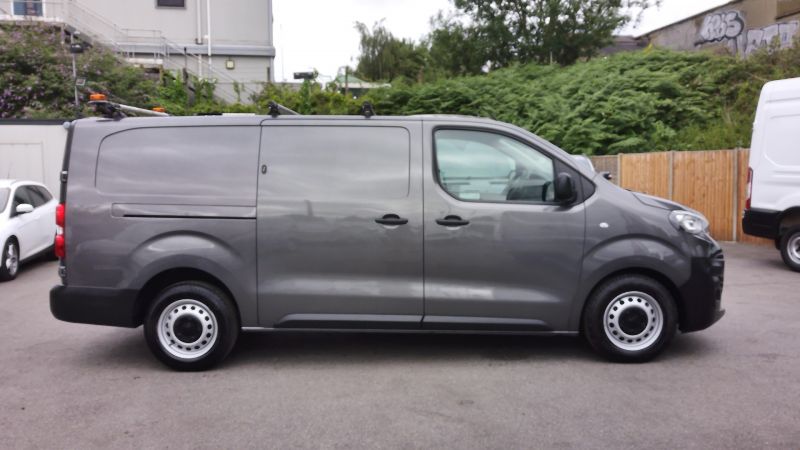 PEUGEOT EXPERT 2.0 PROFESSIONAL PREMIUM L2 LWB IN GREY WITH AIR CONDITIONING,PARKING SENSORS AND MORE *** SOLD *** - 2879 - 8