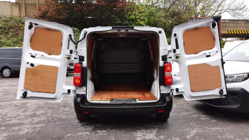 PEUGEOT EXPERT 1.5 BLUEHDI PROFESSIONAL PREMIUM L1 WITH AIR CONDITIONING,6 SPEED,BLUETOOTH AND MORE - 2933 - 8