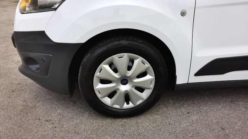 FORD TRANSIT CONNECT 220 L1 SWB EURO 6,AIR CONDITIONING,FRONT+REAR PARKING SENSORS,PARK ASSIST CAMERA  AND MORE *** SOLD *** - 2934 - 22