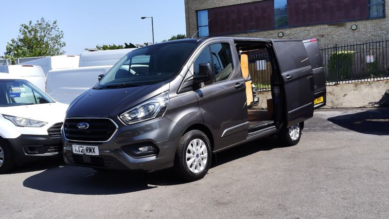 FORD TRANSIT CUSTOM 280 LIMITED ECOBLUE L1 SWB IN GREY,ONLY 54.000 MILES,AIR CONDITIONING,PARKING SENSORS AND MORE - 2860 - 2