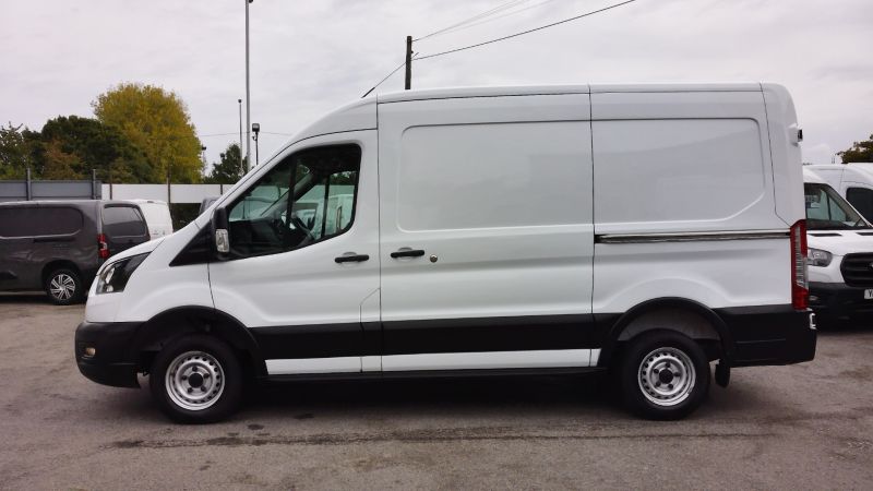 FORD TRANSIT 310 LEADER ECOBLUE L2H2 MWB MEDIUM ROOF WITH SAT NAV,AIR CONDITIONING,HEATED SEATS AND MORE - 2927 - 3