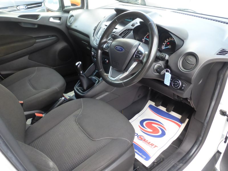 FORD TRANSIT COURIER TREND 1.5 TDCI WITH  ONLY 52.000 MILES,AIR CONDITIONING,PARKING SENSORS AND MORE - 2873 - 7