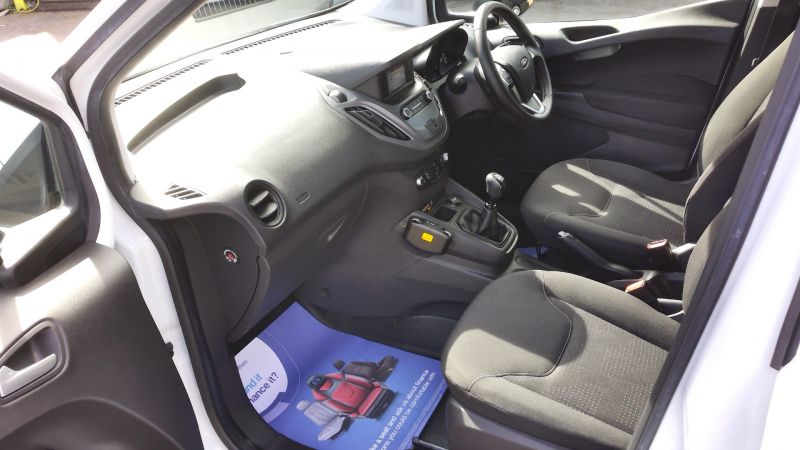 FORD TRANSIT COURIER TREND 1.5 TDCI WITH AIR CONDITIONING,6 SPEED,ELECTRIC MIRRORS,BLUETOOTH AND MORE - 2915 - 13