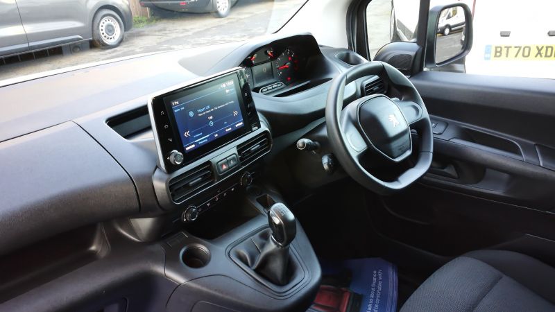 PEUGEOT PARTNER 1.5 BLUEHDI PROFESSIONAL L1 SWB WITH AIR CONDITIONING,PARKING SENSORS,DAB RADIO AND MORE *** SOLD *** - 2957 - 12