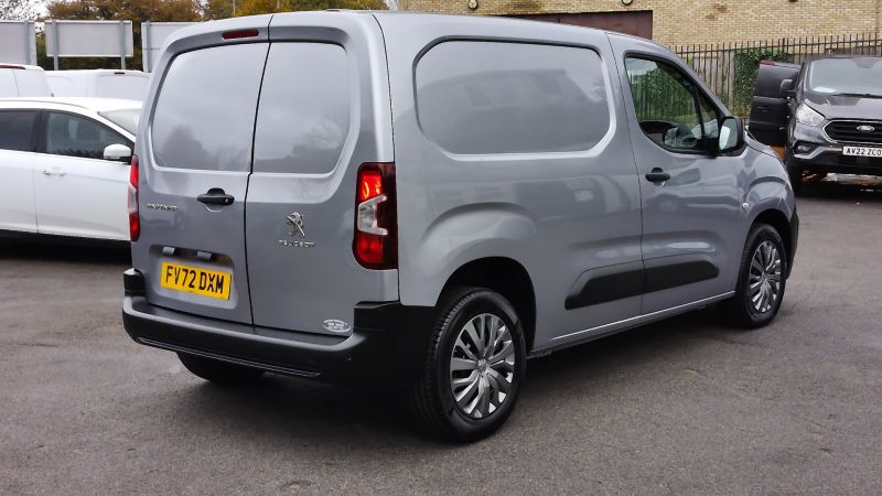 PEUGEOT PARTNER 1000 PROFESSIONAL PREMIUM L1 SWB ONLY 32.000 MILES,AIR CONDITIONING,6 SPEED,PARKING SENSORS AND MORE - 2943 - 7