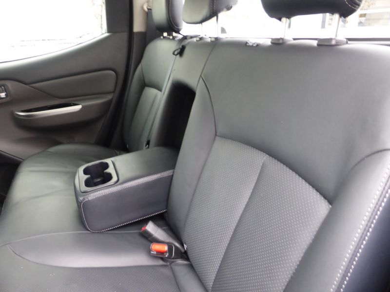 MITSUBISHI L200 2.4 DI-D 181 CHALLENGER DCB PICKUP  AUTOMATIC IN WHITE ,  ULEZ COMPLIANT , AIR CONDITIONING , LEATHER , JUST ARRIVED **** £19995 + VAT **** - 2534 - 14