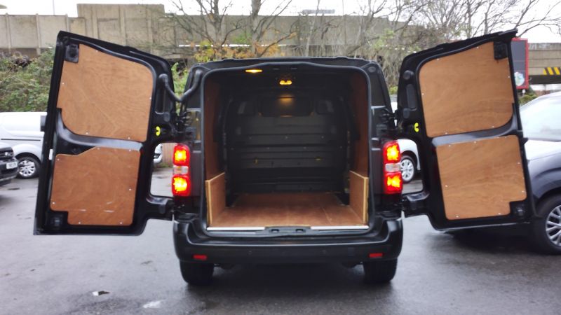 CITROEN DISPATCH 1400 ENTERPRISE PRO 2.0 B-HDI 145PS IN BLACK ONLY 45.000 MILES,AIR CONDITIONING,PARKING SENSORS AND MORE - 2953 - 13