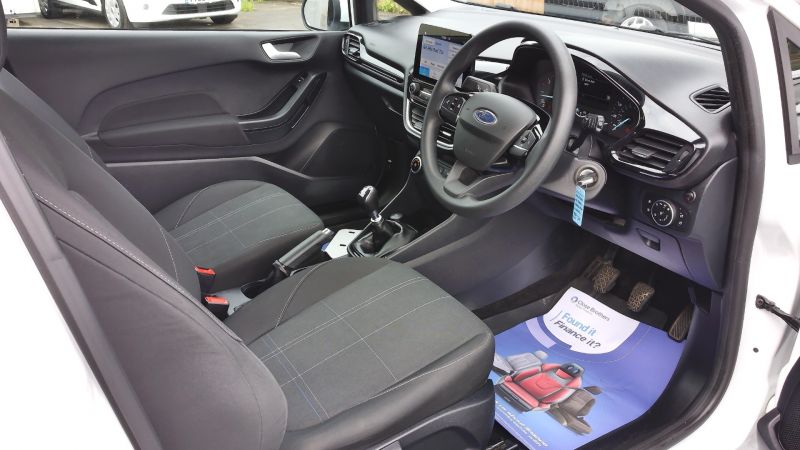 FORD FIESTA VAN 1.5 TDCI IN WHITE,AIR CONDITIONING,PARKING SENSORS,DAB RADIO AND MORE - 2893 - 13
