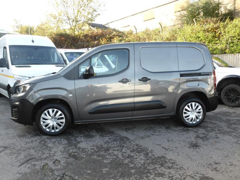 PEUGEOT PARTNER 1000 PROFESSIONAL L1 SWB IN GREY WITH AIR CONDITIONING,PARKING SENSORS AND MORE - 2532 - 9