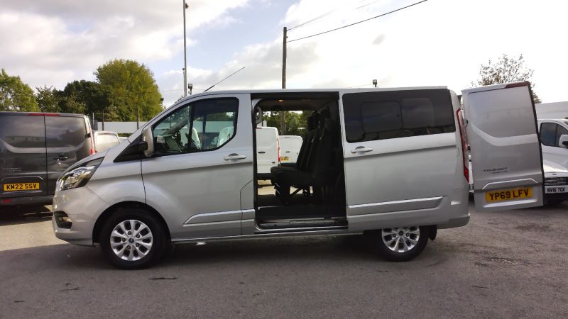 FORD TRANSIT CUSTOM 320 LIMITED L1 SWB 6 SEATER DOUBLE CAB COMBI CREW VAN WITH AIR CONDITIONING,PARKING SENSORS,ALLOYS,HEATED SEATS AND MORE *** DEPOSIT TAKEN *** - 2914 - 11