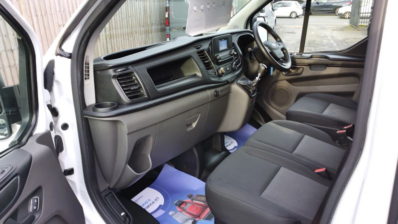 FORD TRANSIT CUSTOM 300 LEADER ECOBLUE L2 LWB WITH AIR CONDITIONING,PARKING SENSORS,6 SPEED AND MORE - 2941 - 13