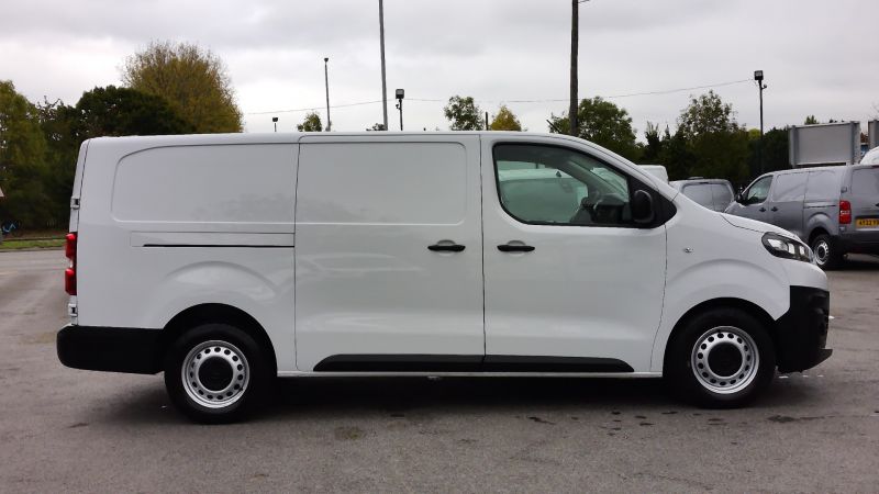 CITROEN DISPATCH XL 1400 ENTERPRISE PRO 2.0 BLUEHDI 145PS IN WHITE WITH AIR CONDITIONING,CRUISE CONTROL,6 SPEED AND MORE - 2932 - 12