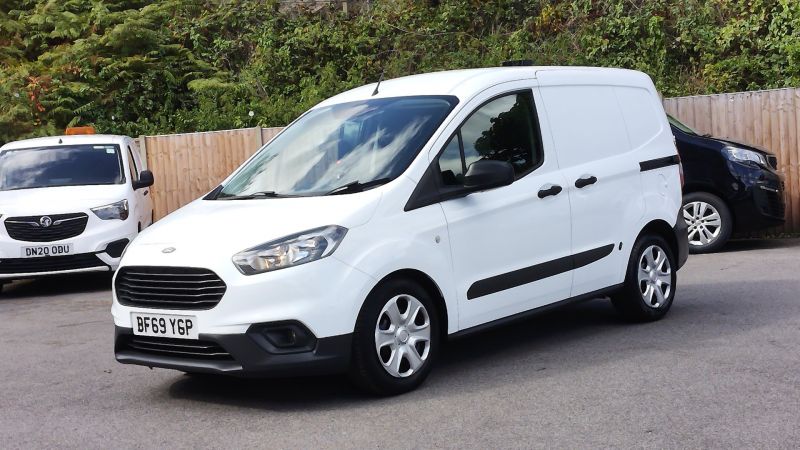 FORD TRANSIT COURIER TREND 1.5 TDCI WITH AIR CONDITIONING,6 SPEED,ELECTRIC MIRRORS,BLUETOOTH AND MORE - 2915 - 2