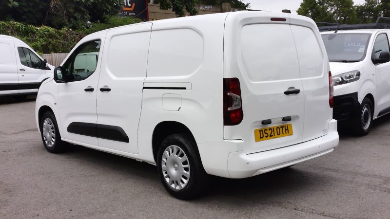 VAUXHALL COMBO 2300 SPORTIVE L2 LWB WITH ONLY 37.000 MILES,AIR CONDITIONING,PARKING SENSORS,BLUETOOTH AND MORE - 2887 - 5