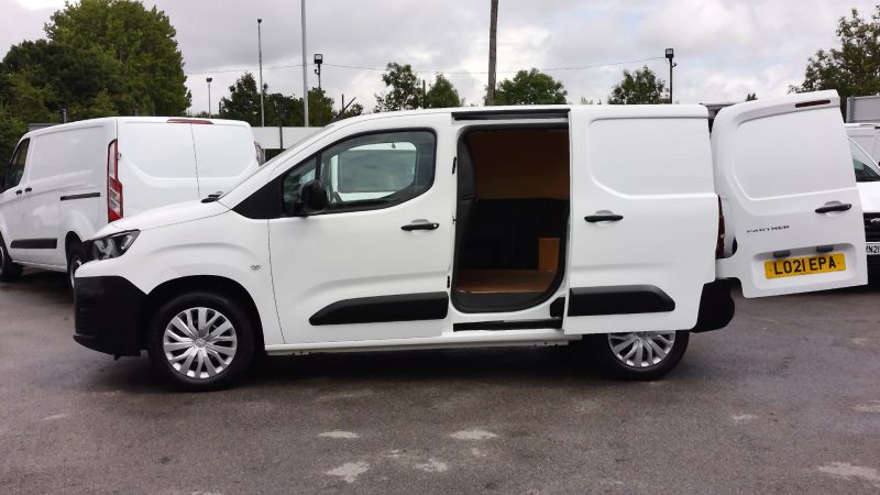 PEUGEOT PARTNER PROFESSIONAL L1 SWB WITH ONLY 37.000 MILES,AIR CONDITIONING,PARKING SENSORS AND MORE - 2892 - 9
