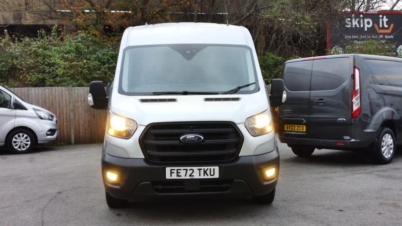 FORD TRANSIT 310 TREND LEADER L2 H2 MWB MEDIUM ROOF IN SILVER WITH AIR CONDITIONING,PARKING SENSORS AND MORE - 2950 - 2
