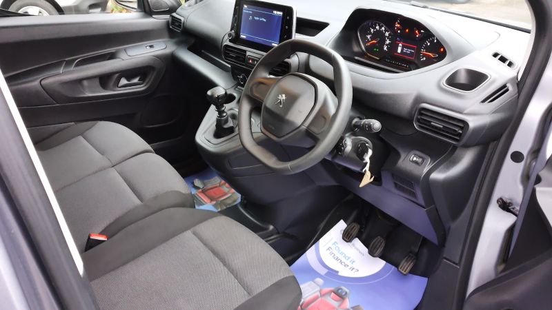 PEUGEOT PARTNER 1000 PROFESSIONAL PREMIUM L1 SWB ONLY 32.000 MILES,AIR CONDITIONING,6 SPEED,PARKING SENSORS AND MORE - 2943 - 12