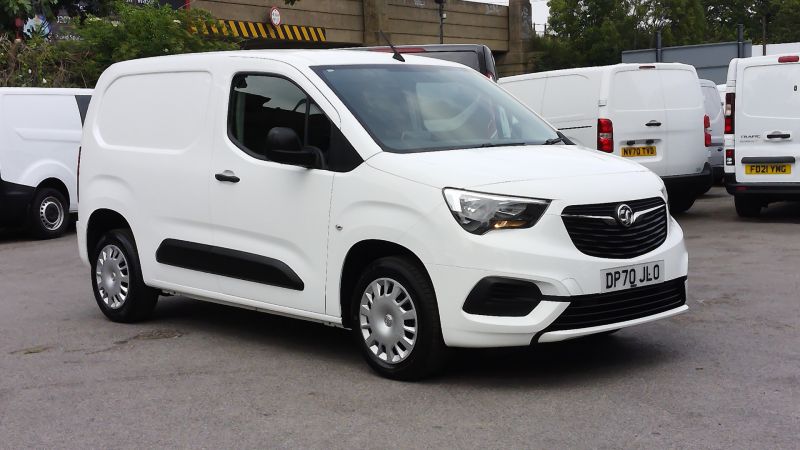VAUXHALL COMBO 2300 SPORTIVE L1 SWB WITH AIR CONDITIONING,PARKING SENSORS,BLUETOOTH AND MORE - 2871 - 1