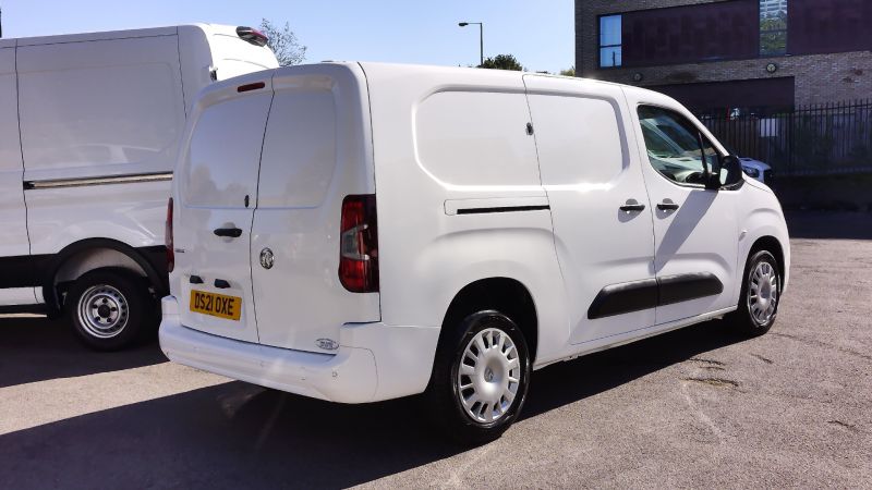 VAUXHALL COMBO 2300 SPORTIVE L2H1 LWB WITH AIR CONDITIONING,PARKING SENSORS,BLUETOOTH AND MORE - 2926 - 6