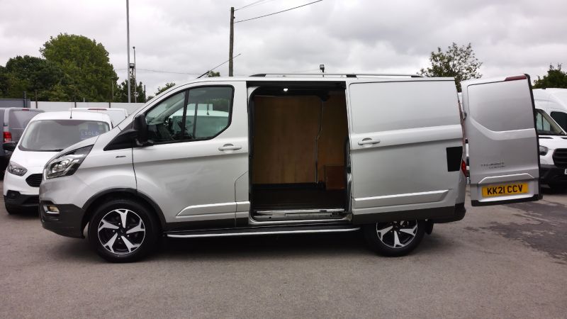 FORD TRANSIT CUSTOM 300 ACTIVE ECOBLUE L1 SWB IN SILVER WITH SAT NAV,AIR CONDITIONING,LEATHER SEATS,ALLOYS AND MORE - 2901 - 10