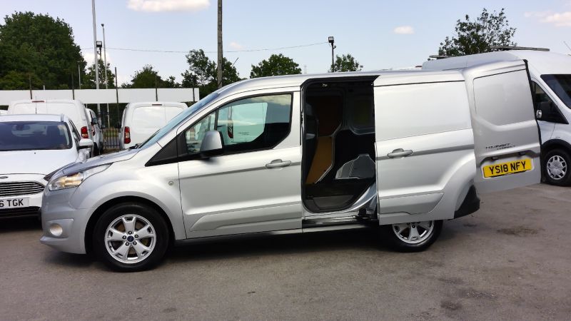 FORD TRANSIT CONNECT 200 LIMITED L1 SWB IN SILVER WITH ONLY 53.000 MILES,AIR CONDITIONING,PARKING SENSORS AND MORE - 2866 - 10
