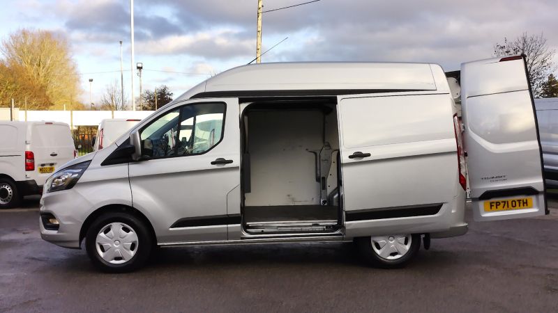 FORD TRANSIT CUSTOM 320 TREND ECOBLUE L1H2 SWB HIGH ROOF IN SILVER WITH AIR CONDITIONING,PARKING SENSORS AND MORE - 2954 - 9