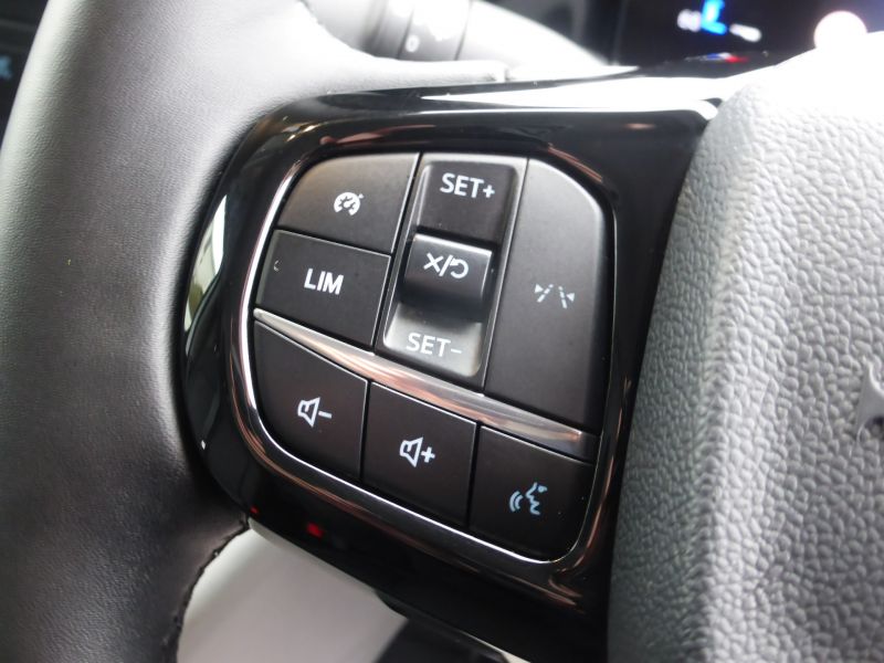 FORD TRANSIT CUSTOM 280 LIMITED L1 SWB ECOBLUE WITH ONLY 18.000 MILES,AIR CONDITIONING,HEATED SEATS AND MORE - 2916 - 16