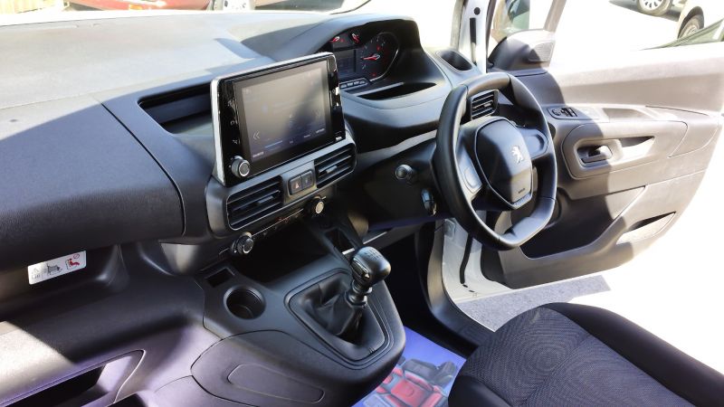 PEUGEOT PARTNER 850 PROFESSIONAL PREMIUM LWB 5 SEATER DOUBLE CAB COMBI VAN,ONLY 52.000 MILES,AIR CONDITIONING AND MORE - 2858 - 15