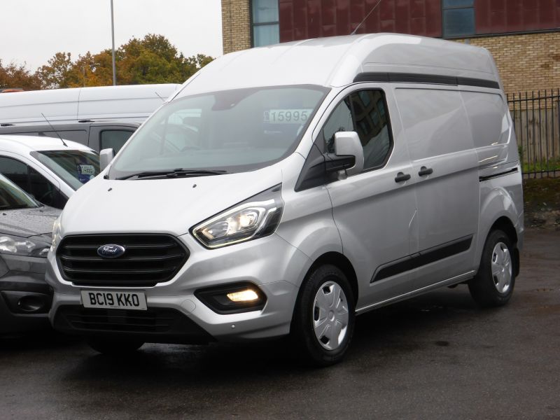 FORD TRANSIT CUSTOM 320 TREND AUTOMATIC L1 H2 SWB HIGH ROOF WITH SAT NAV,AIR CONDITIONING,PARKING SENSORS AND MORE - 2529 - 28
