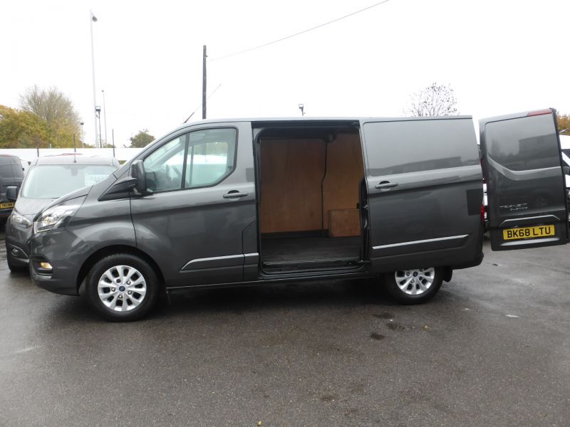 FORD TRANSIT CUSTOM 300 LIMITED L1 SWB IN MAGNETIC GREY WITH AIR CONDITIONING,SENSORS,HEATED SEATS AND MORE   - 2536 - 18