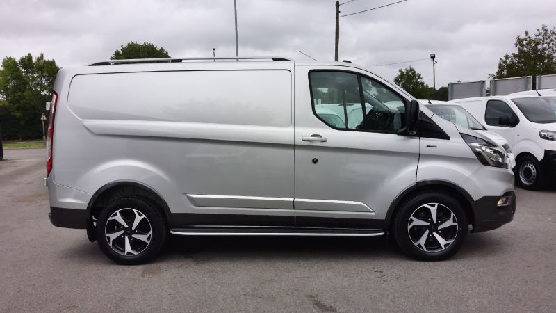 FORD TRANSIT CUSTOM 300 ACTIVE ECOBLUE L1 SWB IN SILVER WITH SAT NAV,AIR CONDITIONING,LEATHER SEATS,ALLOYS AND MORE - 2901 - 8