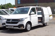 VOLKSWAGEN TRANSPORTER T28 HIGHLINE 2.0TDI 110 SWB IN WHITE WITH ONLY 18.000 MILES,AIR CONDITIONING,PARKING SENSORS,BLUETOOTH AND MORE - 2106 - 2