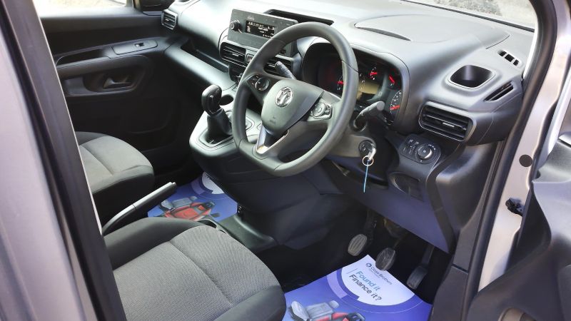 VAUXHALL COMBO 2000 SPORTIVE 1.6 L1 SWB IN GREY/SILVER WITH AIR CONDITIONING,3 SEATS,PARKING SENSORS AND MORE  - 2880 - 12