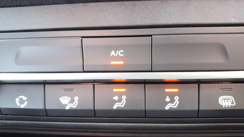 PEUGEOT PARTNER 1.5 BLUEHDI PROFESSIONAL PREMIUM 5 SEATER COMBI CREW VAN WITH AIR CONDITIONING,6 SPEED,BLUETOOTH AND MORE - 2959 - 11