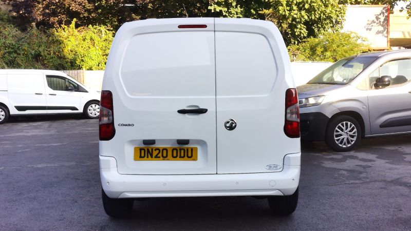 VAUXHALL COMBO 2300 SPORTIVE L1 SWB WITH AIR CONDITIONING,PARKING SENSORS,BLUETOOTH AND MORE - 2924 - 7