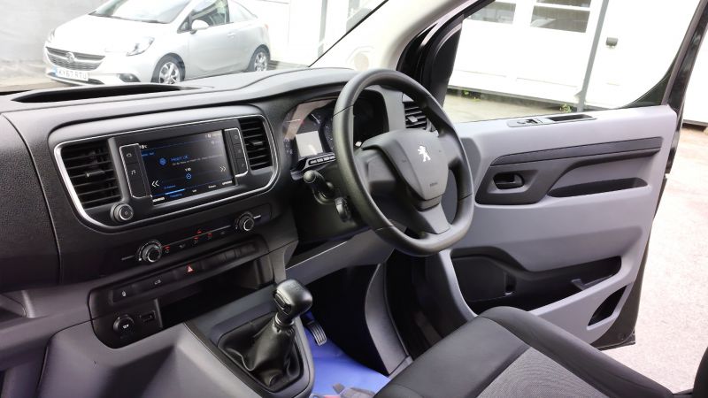 PEUGEOT EXPERT 1000 PROFESSIONAL PREMIUM L2 LWB IN BLACK ONLY 28.000 MILES,AIR CONDITIONING,ALLOY'S AND MORE - 2907 - 15