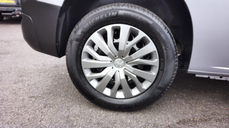 PEUGEOT PARTNER 1000 PROFESSIONAL PREMIUM L1 SWB ONLY 32.000 MILES,AIR CONDITIONING,6 SPEED,PARKING SENSORS AND MORE - 2943 - 21