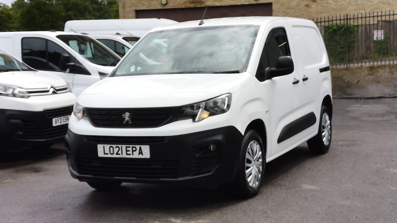 PEUGEOT PARTNER PROFESSIONAL L1 SWB WITH ONLY 37.000 MILES,AIR CONDITIONING,PARKING SENSORS AND MORE - 2892 - 17