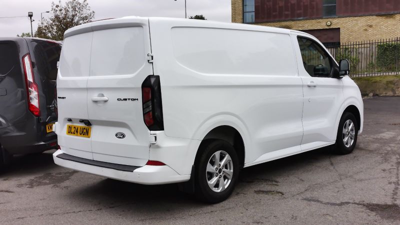 FORD TRANSIT CUSTOM 280 LIMITED L1 SWB ECOBLUE WITH ONLY 18.000 MILES,AIR CONDITIONING,HEATED SEATS AND MORE *** SOLD *** - 2916 - 5